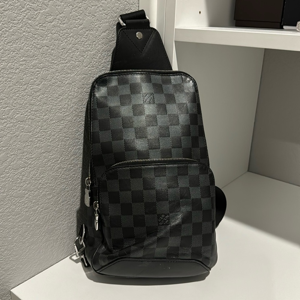 Louis Vuitton Slingbag